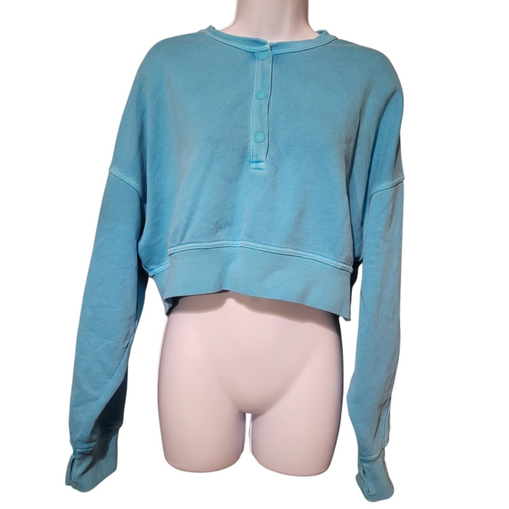 NEW OFFLINE by Aerie Blue Got Water Cropped Henley Sweatshirt Medium Casual Gym